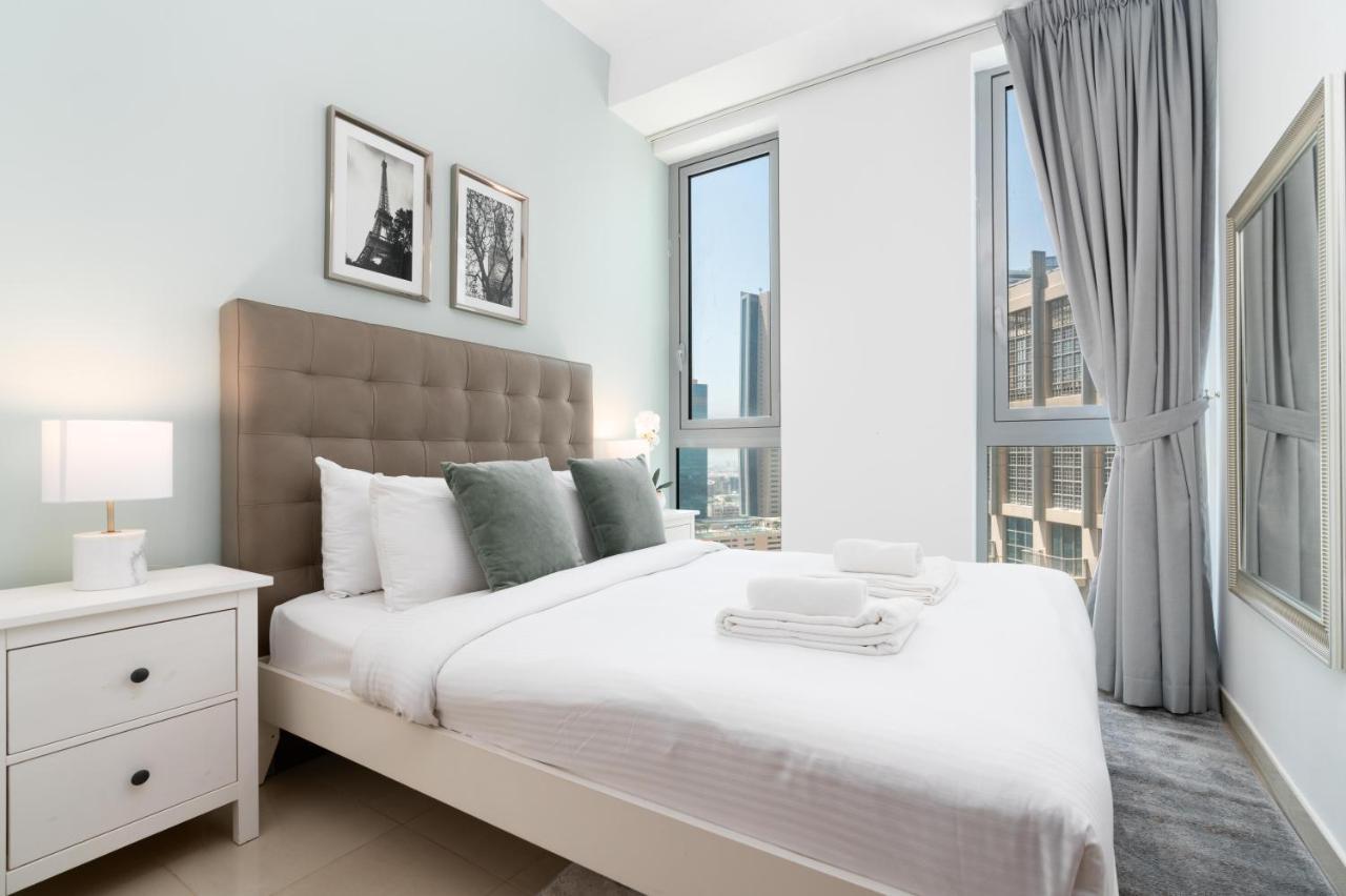 Ultimate Stay / 4 Beds / Burj Khalifa View Dubai Exteriör bild