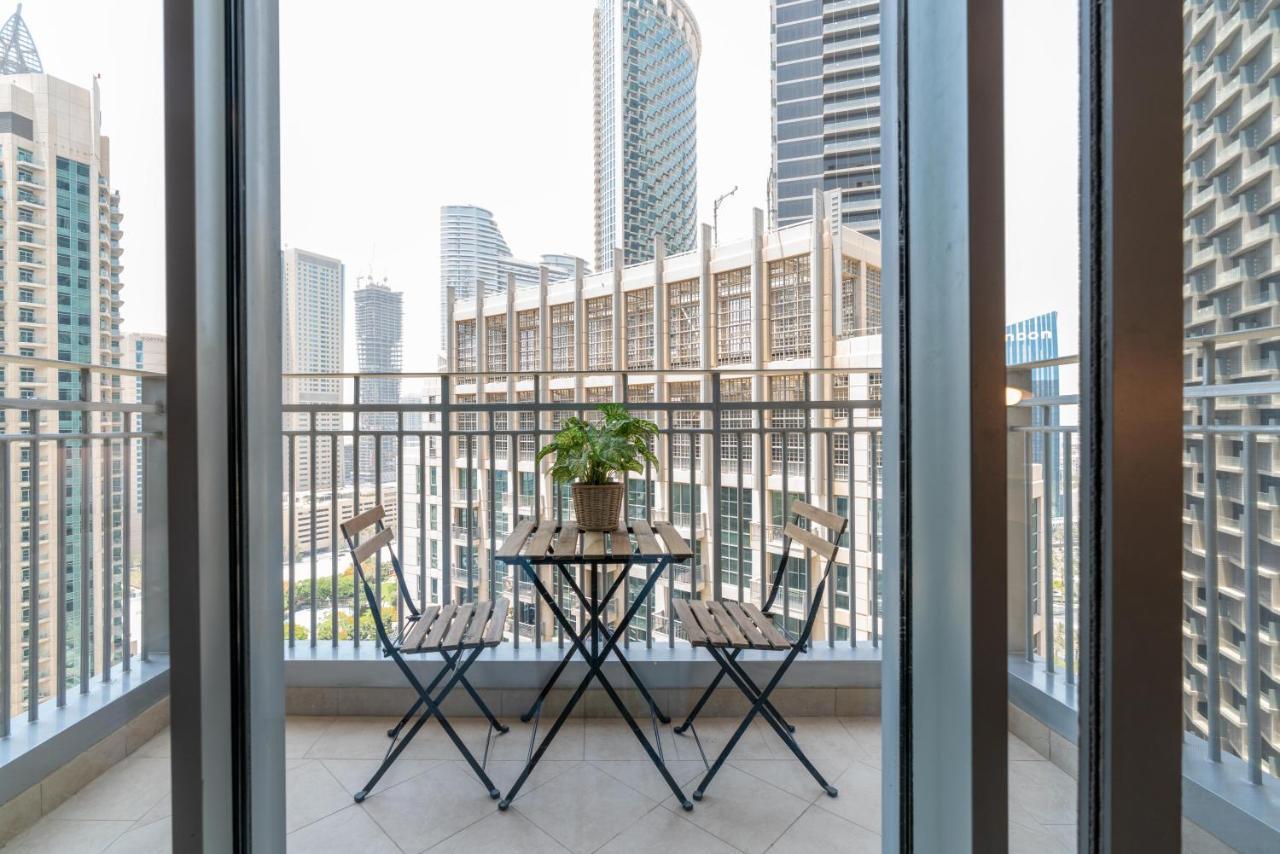 Ultimate Stay / 4 Beds / Burj Khalifa View Dubai Exteriör bild