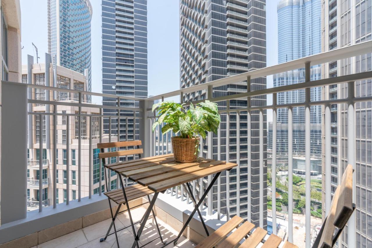 Ultimate Stay / 4 Beds / Burj Khalifa View Dubai Exteriör bild