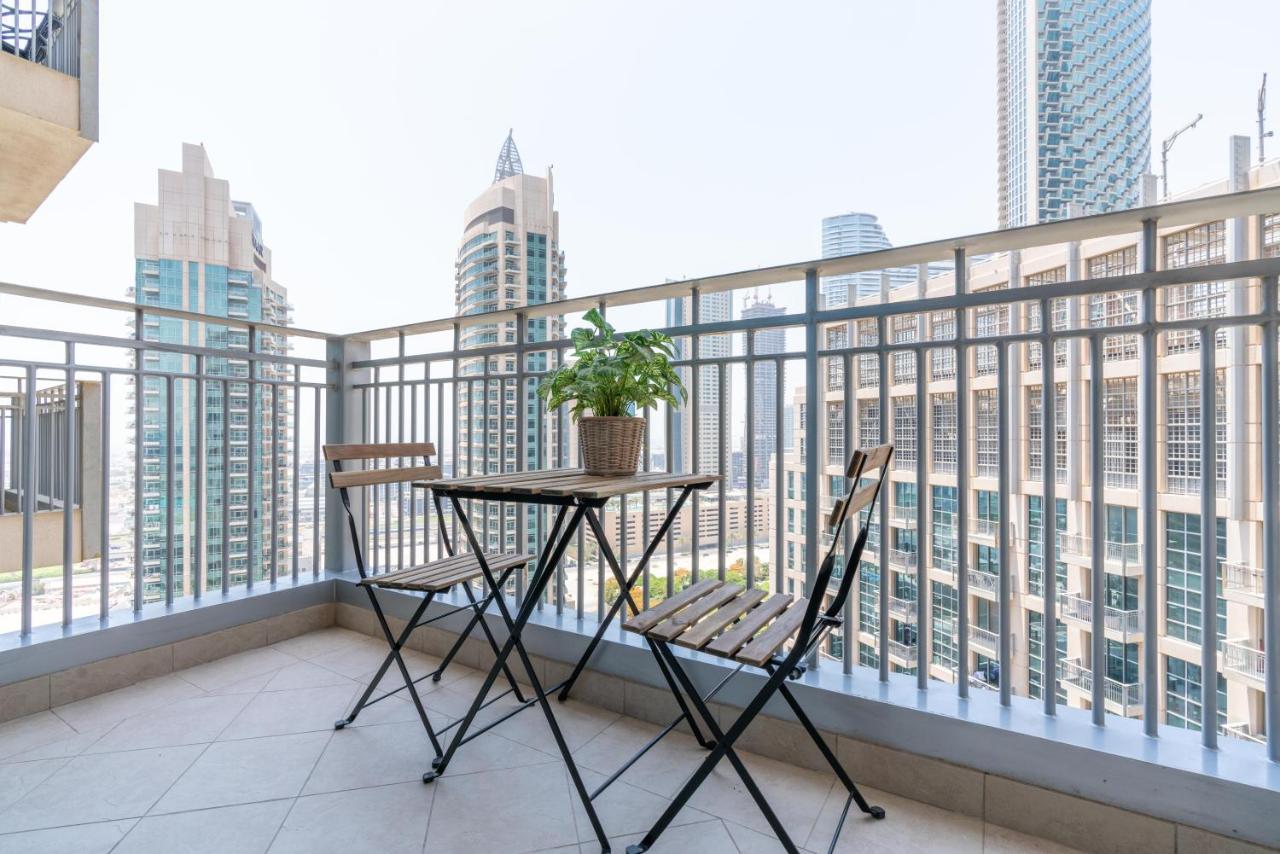 Ultimate Stay / 4 Beds / Burj Khalifa View Dubai Exteriör bild